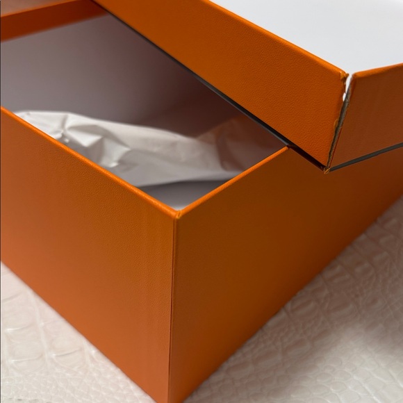 Hermes large storage sneakers, Chypre sandals , shoes  and storage box. - Picture 8 of 13
